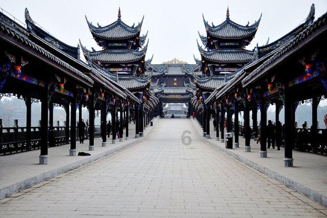 原来亦菲竟然没死，当年假死是外婆默许，真相太心酸